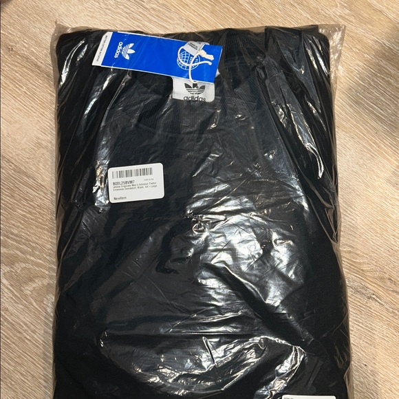 Classic Premium Clean Design Crewneck Sweatshirt - Picture 13 of 14